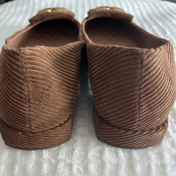 Sam Edelman Brown Corduroy Flats with Gold Emblem Size 10 - Picture 6 of 11